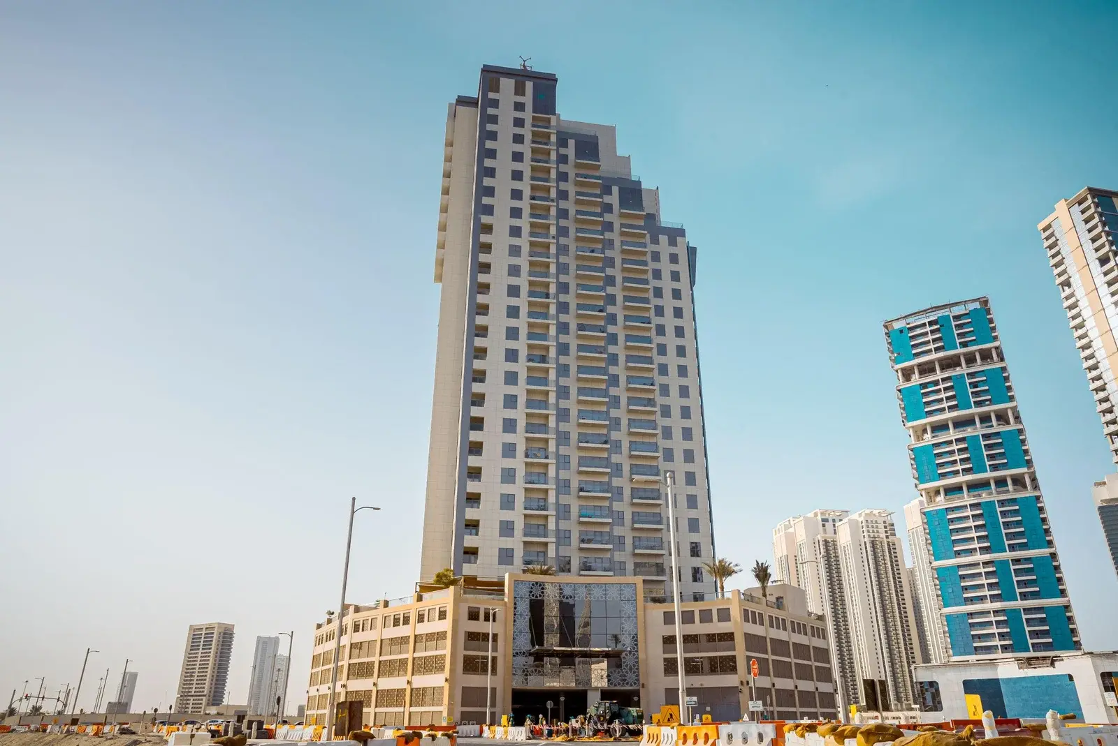 Marina Rise Tower Al Reem Island exterior view of waterfront residential high-rise